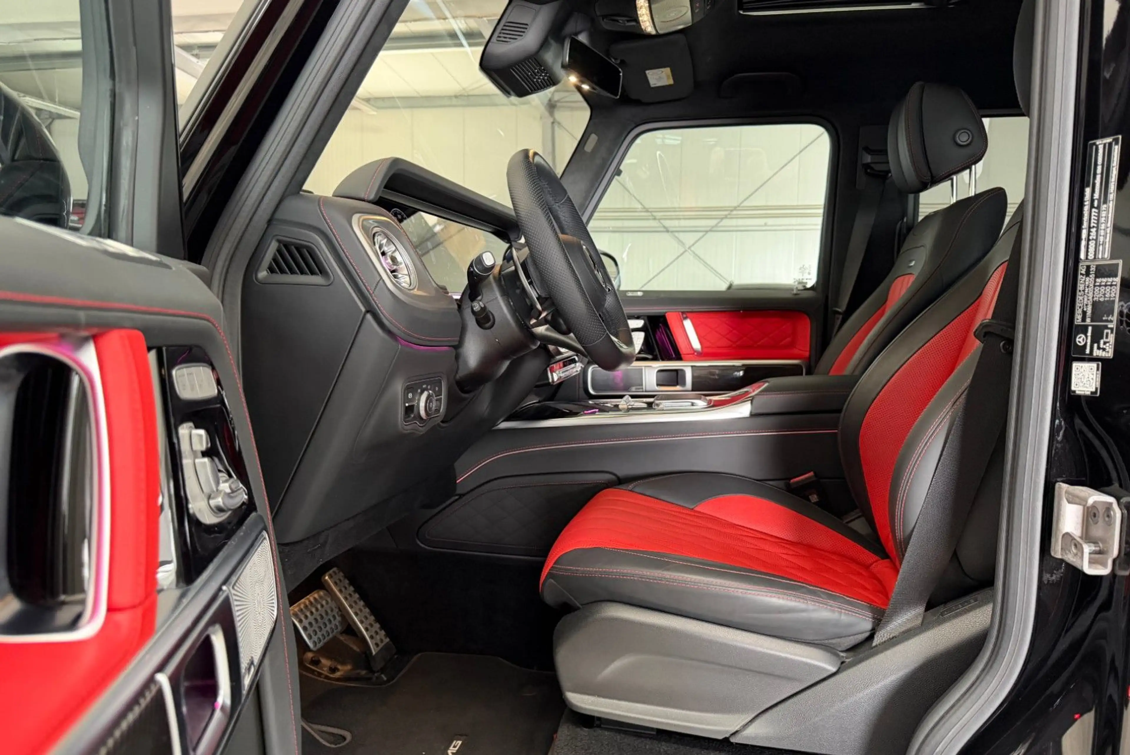 Mercedes-Benz G 63 AMG Facelift / Superior Line / Night Pack — photo 11