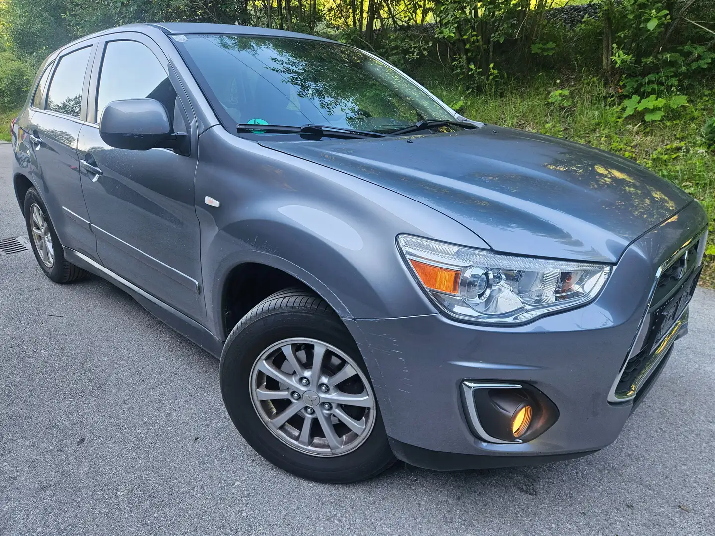 Mitsubishi ASX ASX 1,6 Invite PERFEKT!! EURO5B FIX PREIS TOP! Grau - 1