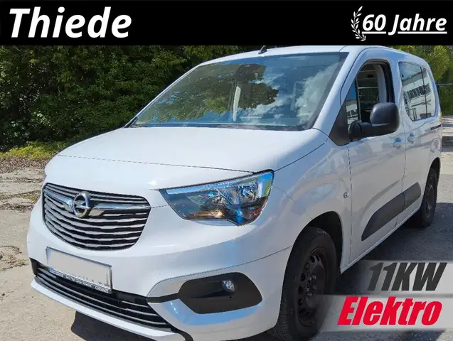 Opel Combo-e LIFE EDITION 5-SITZE 11KW KlMA/PDC/NEBEL