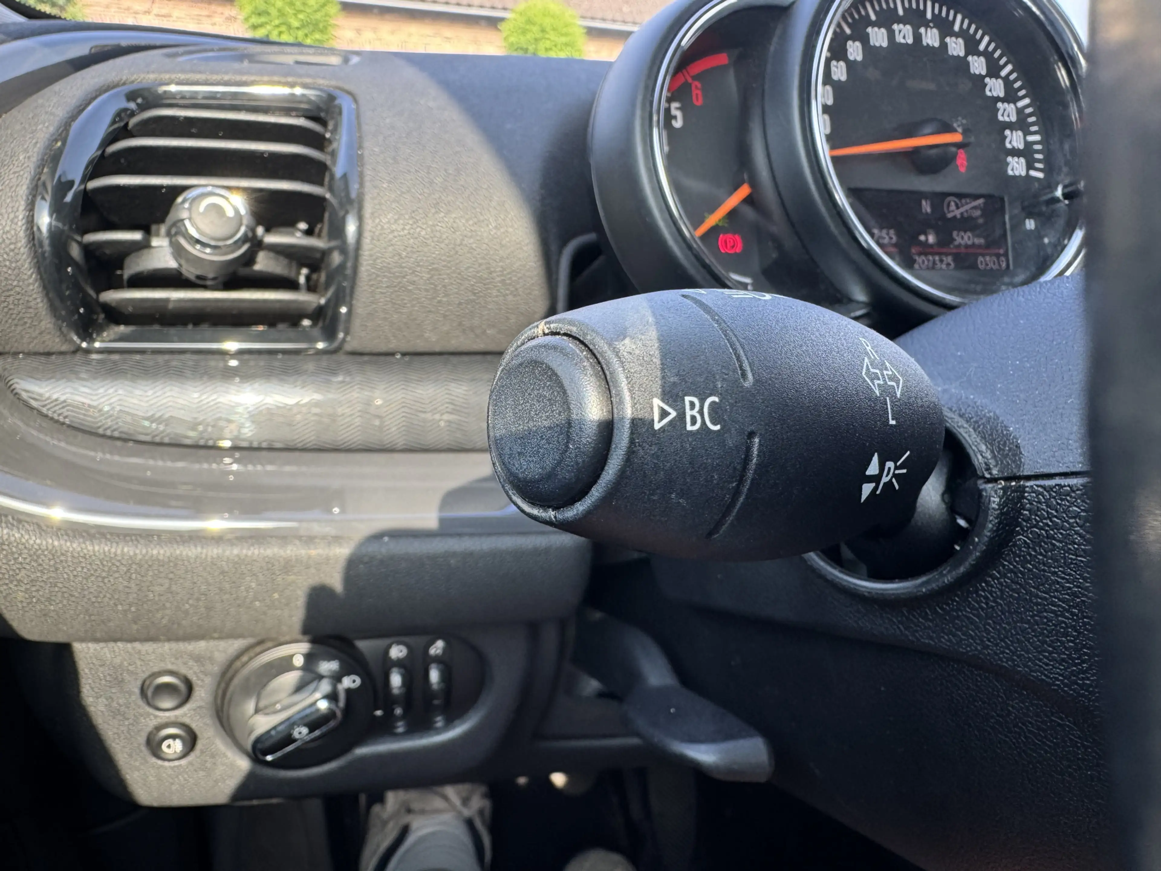 MINI One D Clubman 1.5 Business — photo 14