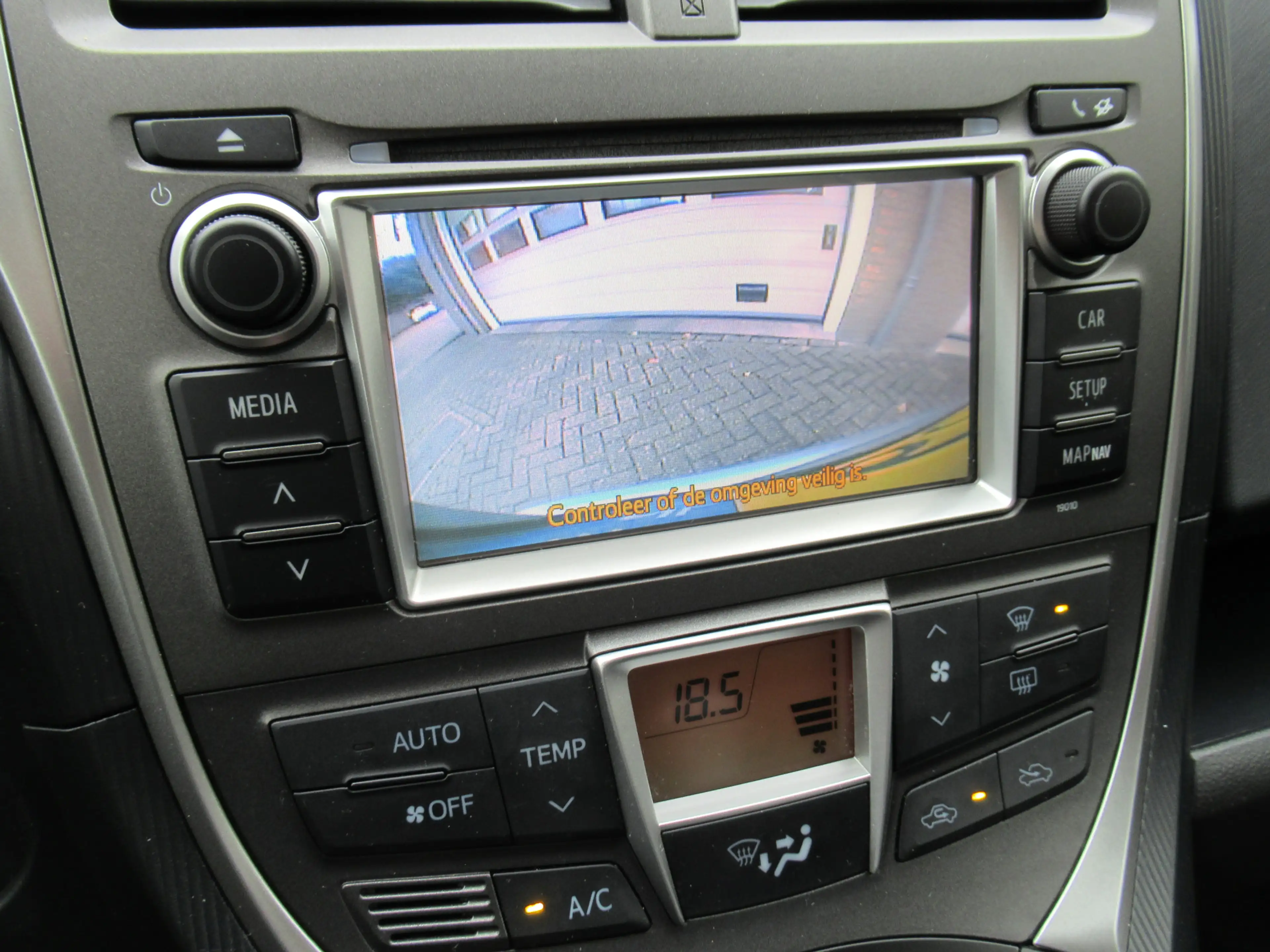 Toyota Verso-S 1.3 VVT-i Aspiration — photo 11