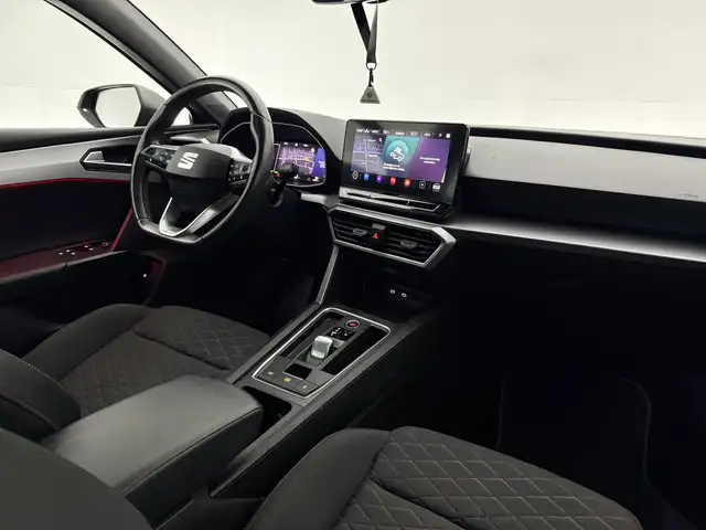 Seat Leon view 4
