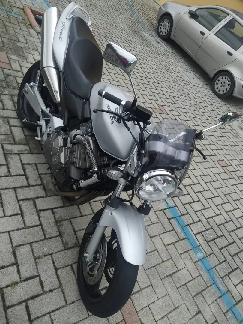 Honda Hornet 600 Šedá - 2