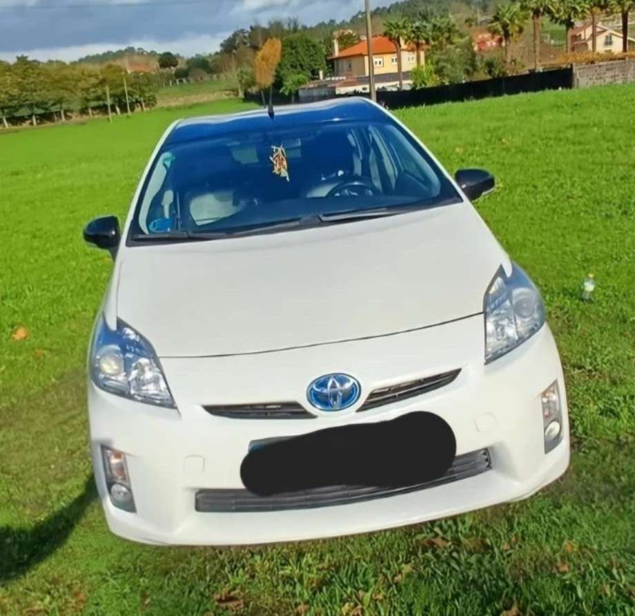 Toyota Prius 1.8 HSD Advance - foto 1