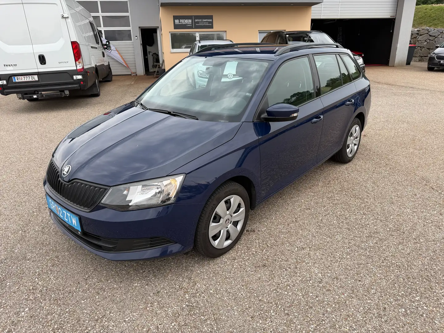 Skoda Fabia Active *AHK*Servicegepflegt*8-fach-bereift* Blau - 2