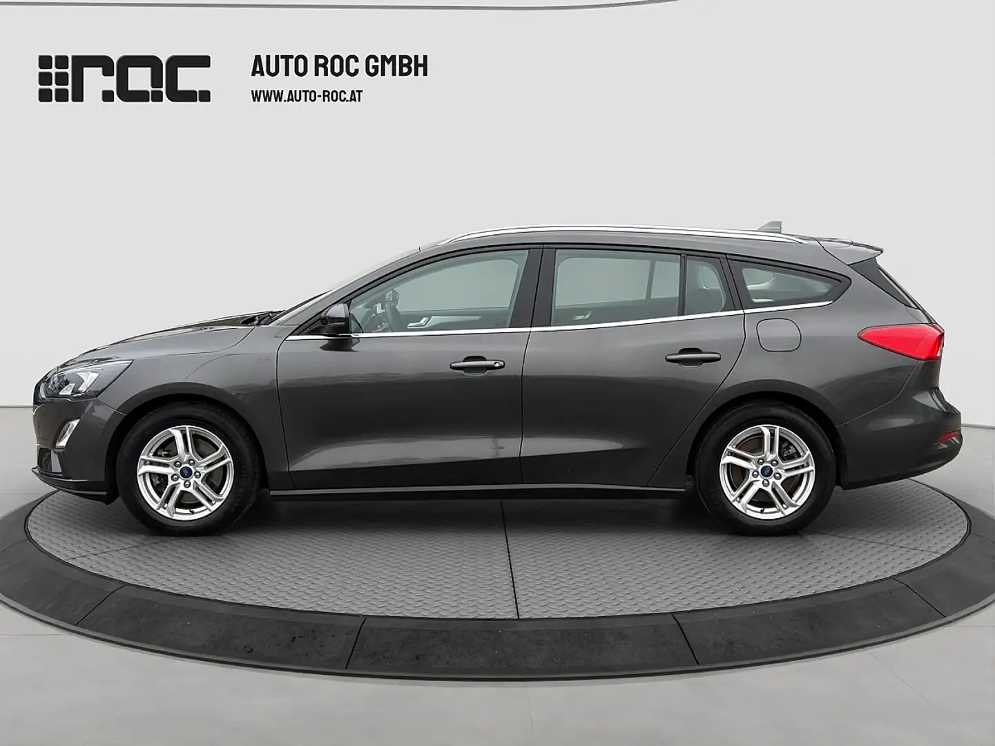 Ford Focus Traveller 1,5D EcoBlue Trend Aut. Tempomat/Kame... Grau - 2