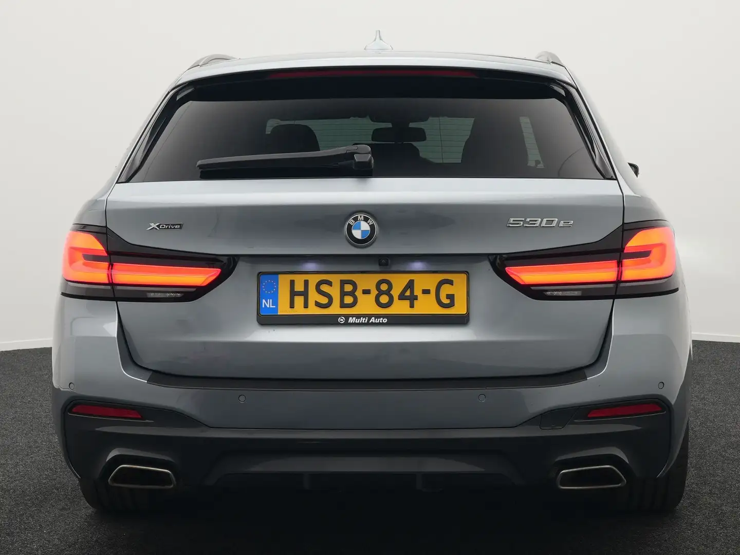 BMW 530 5-serie Touring 530e xDrive M-Sport Plug In Hybrid Grey - 2