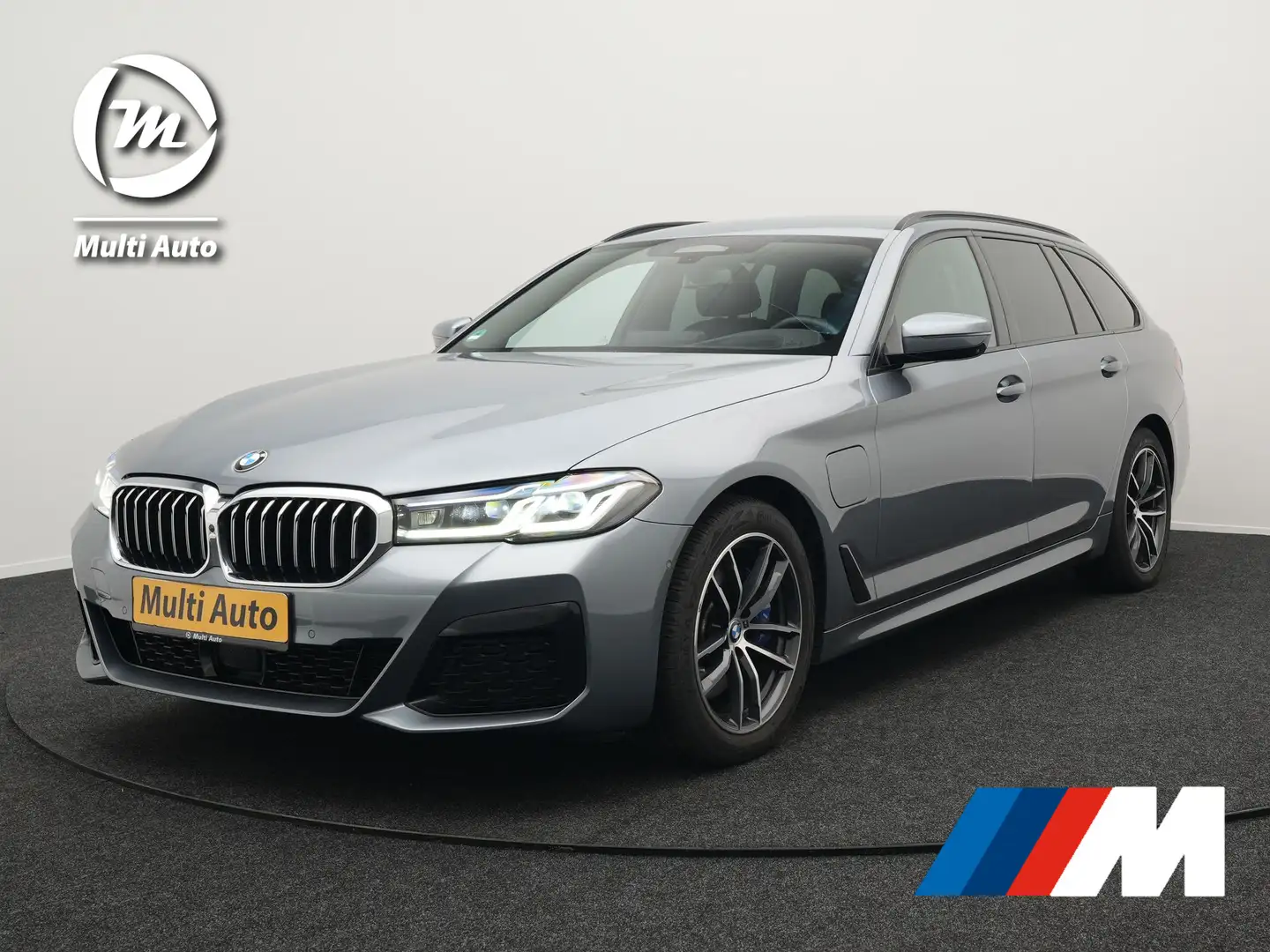 BMW 530 5-serie Touring 530e xDrive M-Sport Plug In Hybrid Szary - 1