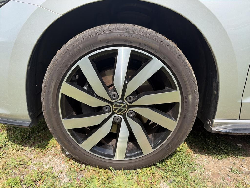 Volkswagen Touran 1.5 TSI DSG R-Line Black Style AHK, RFK, Navi.,... — photo 8
