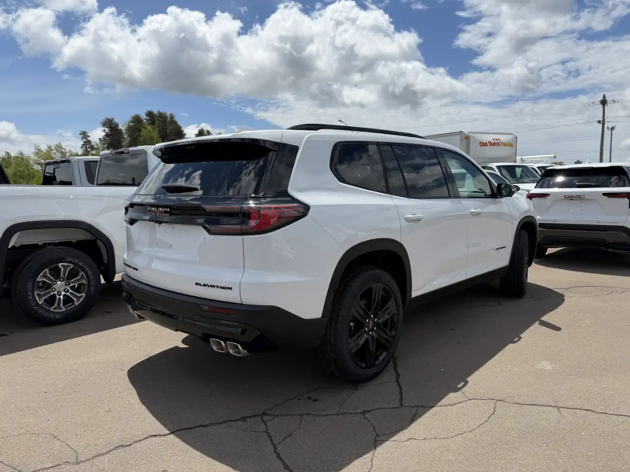 GMC Acadia снимка GMC Acadia