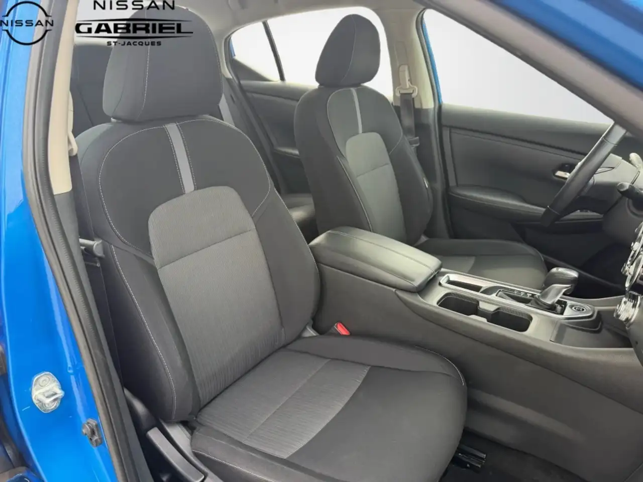 Nissan Sentra fotografie Nissan Sentra