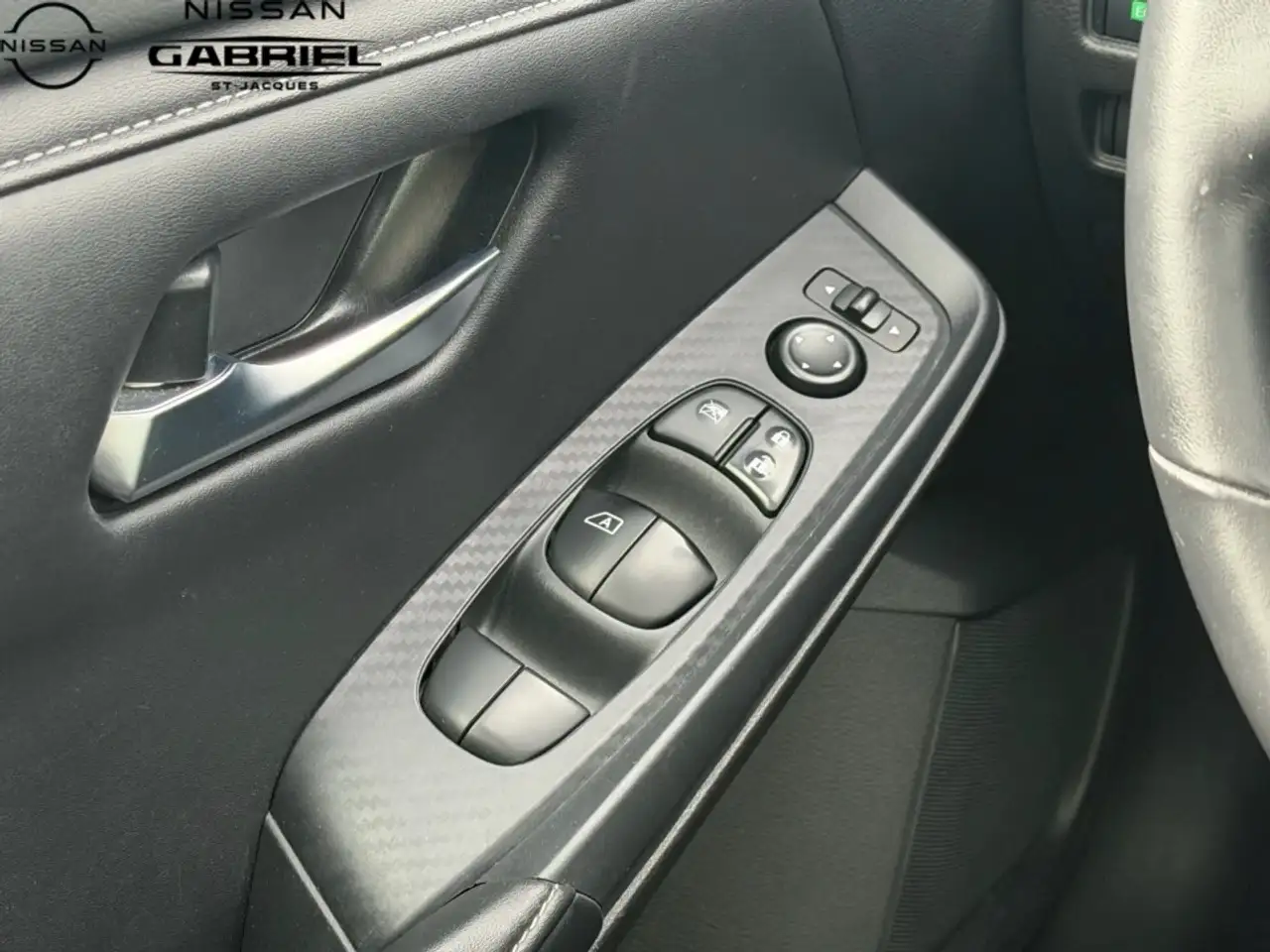 Nissan Sentra fotografie Nissan Sentra