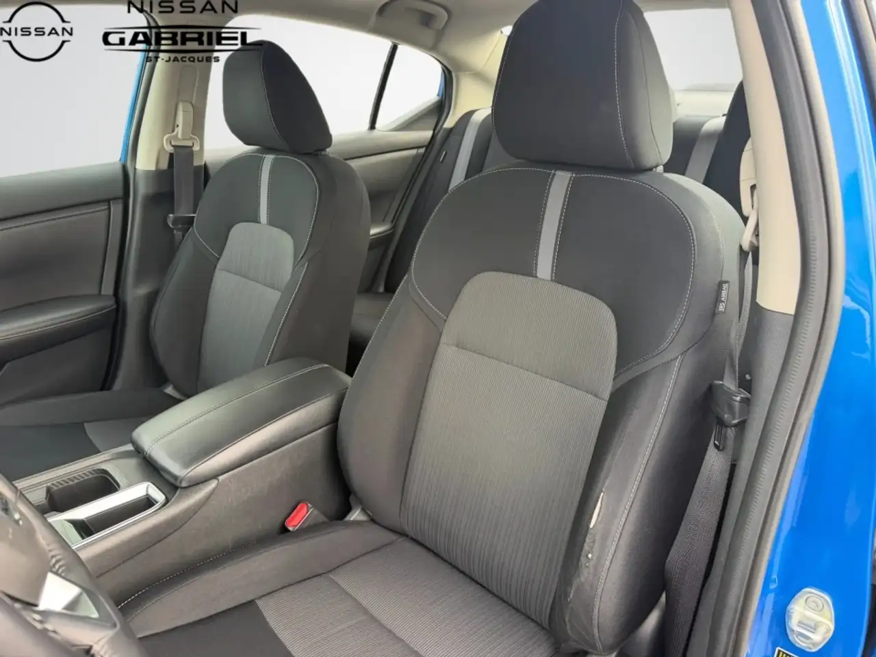 Nissan Sentra fotografie Nissan Sentra