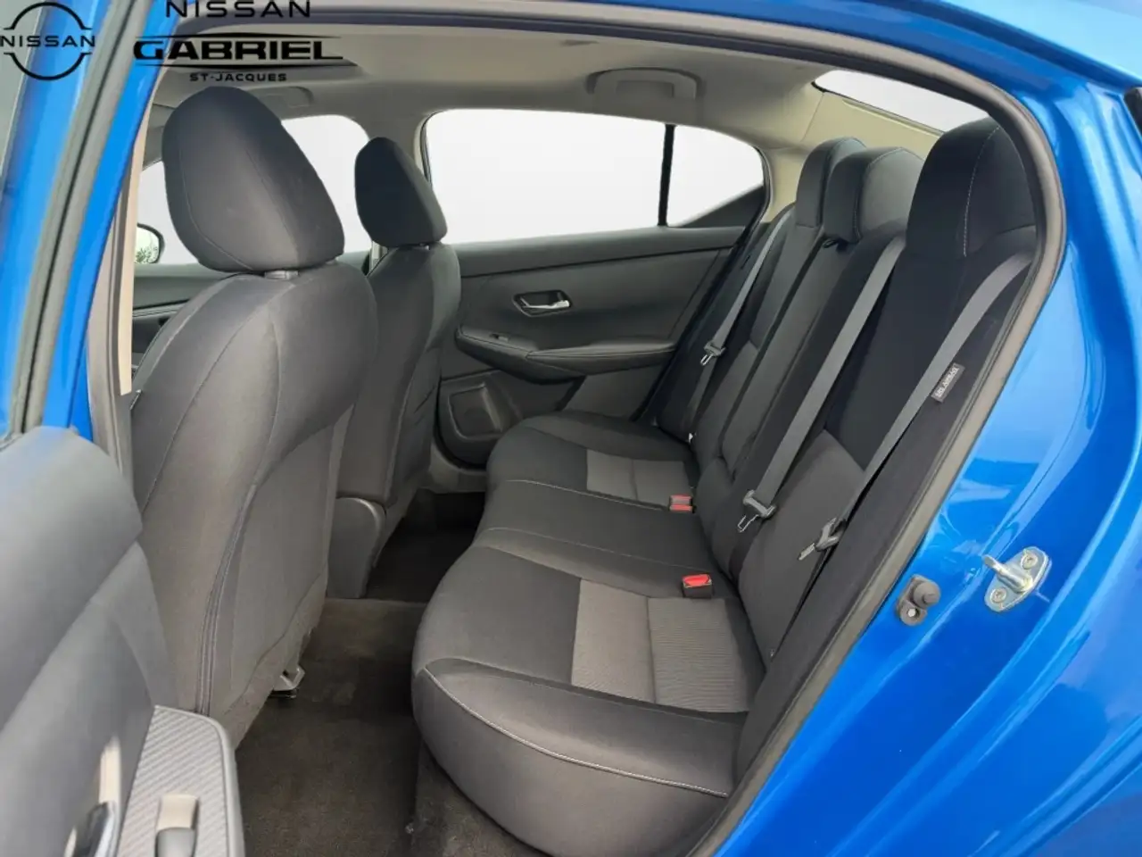 Nissan Sentra fotografie Nissan Sentra