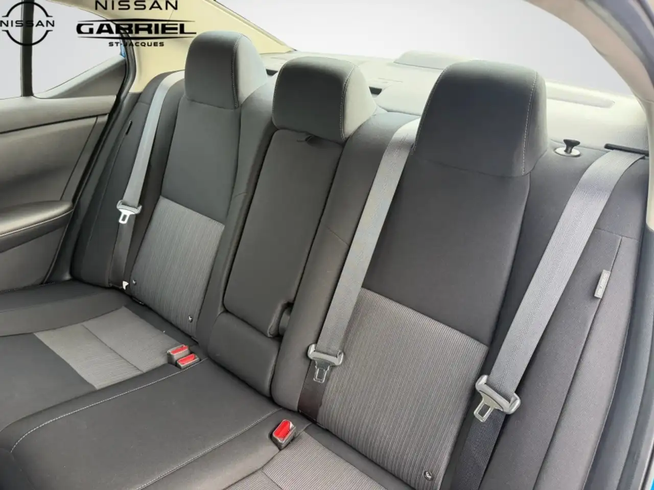 Nissan Sentra fotografie Nissan Sentra