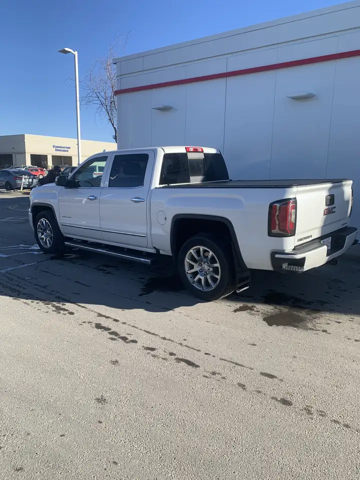 GMC Sierra 1500 снимка GMC Sierra 1500