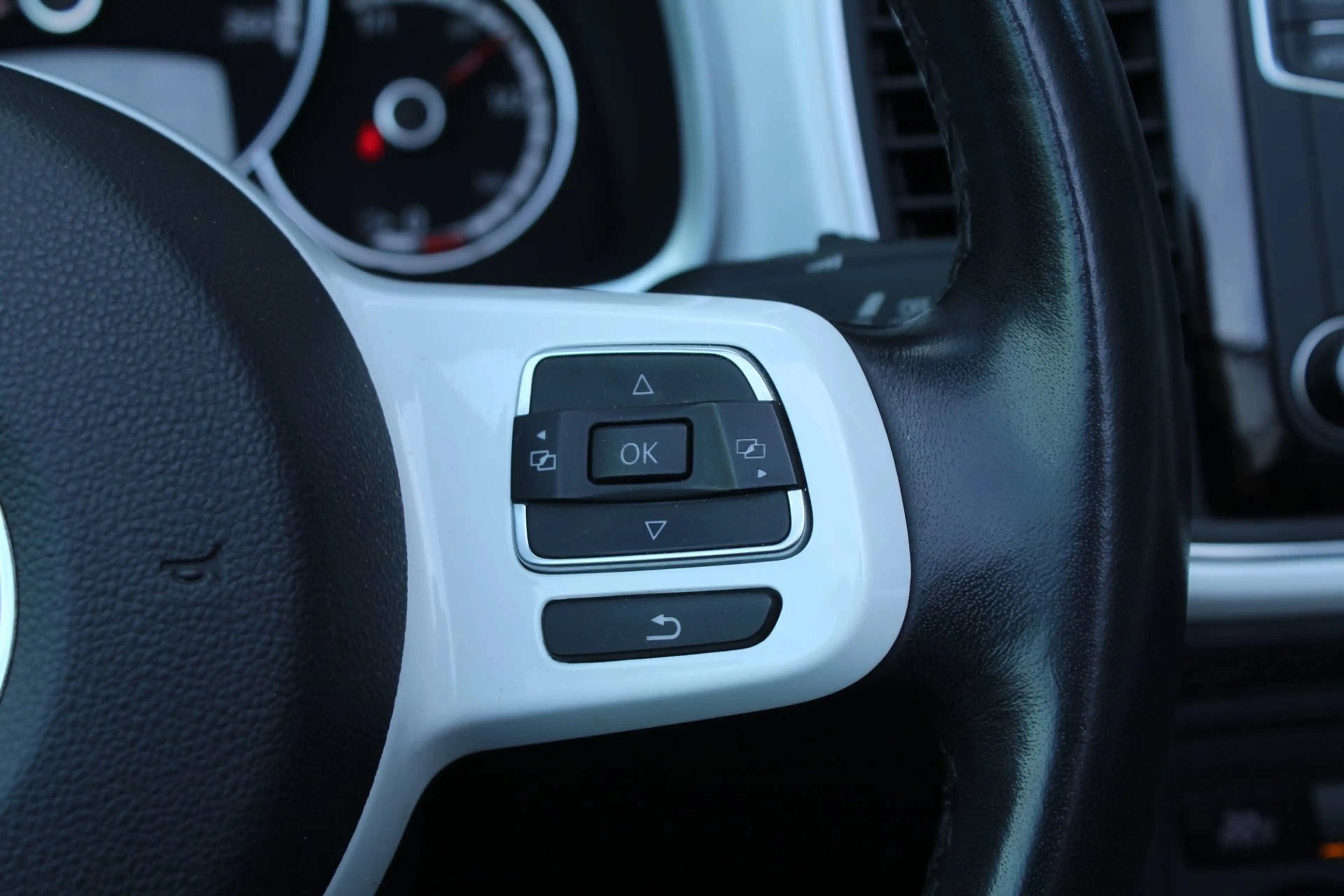 Volkswagen Beetle Cabriolet 1.2 TSI 105pk Design BlueMotion DSG6 NL- — photo 20