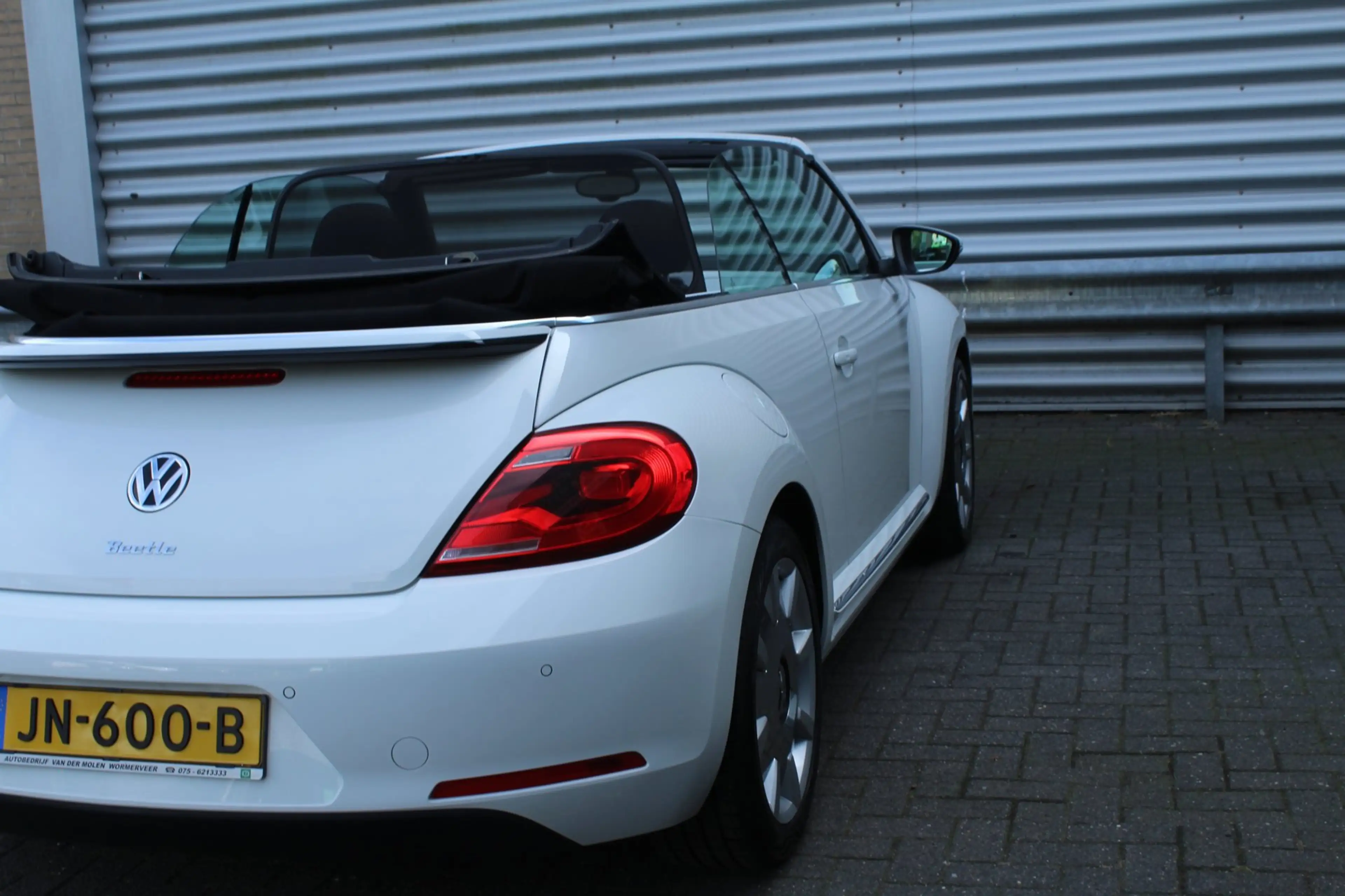Volkswagen Beetle Cabriolet 1.2 TSI 105pk Design BlueMotion DSG6 NL- — photo 34