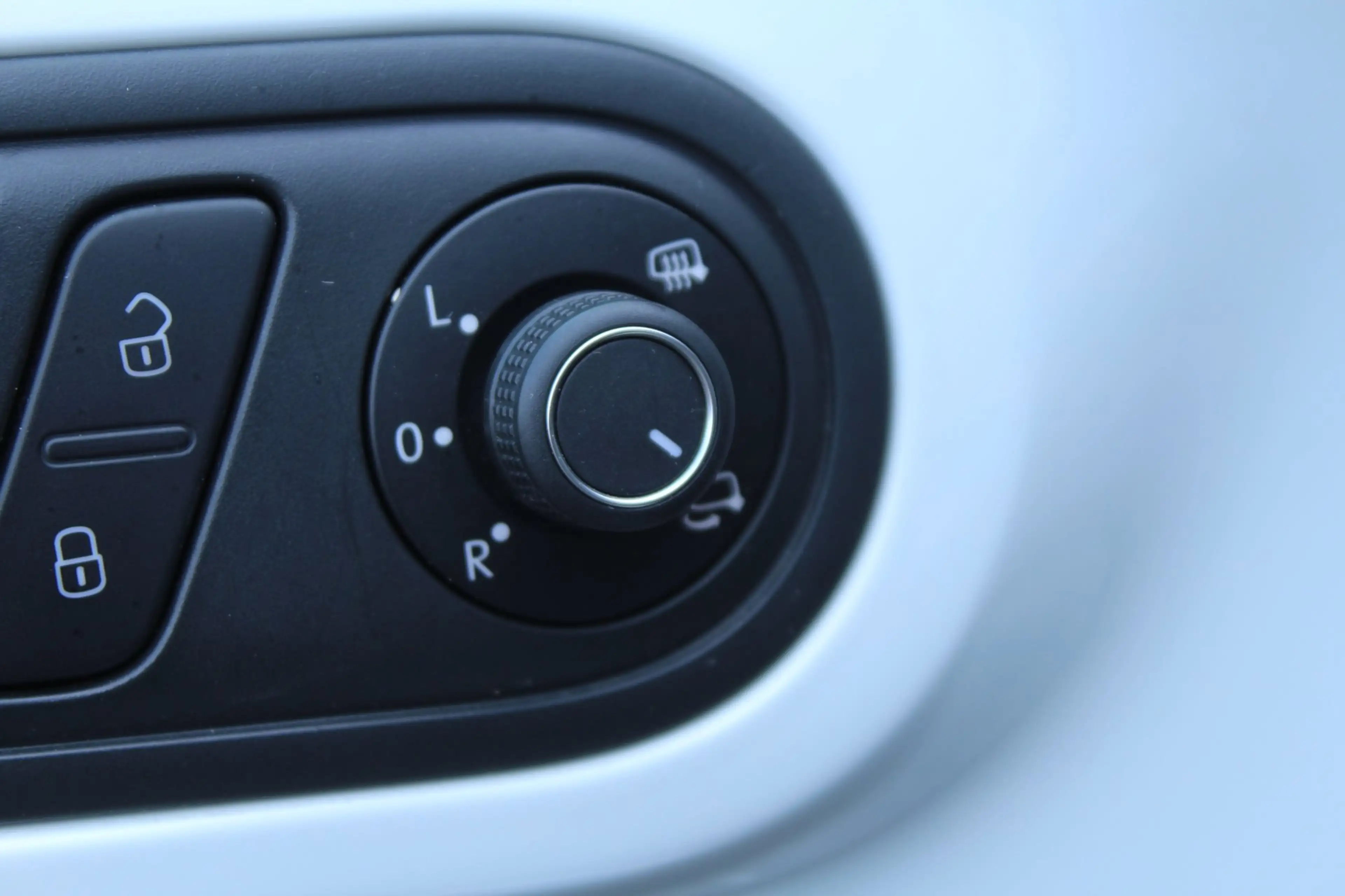 Volkswagen Beetle Cabriolet 1.2 TSI 105pk Design BlueMotion DSG6 NL- — photo 23