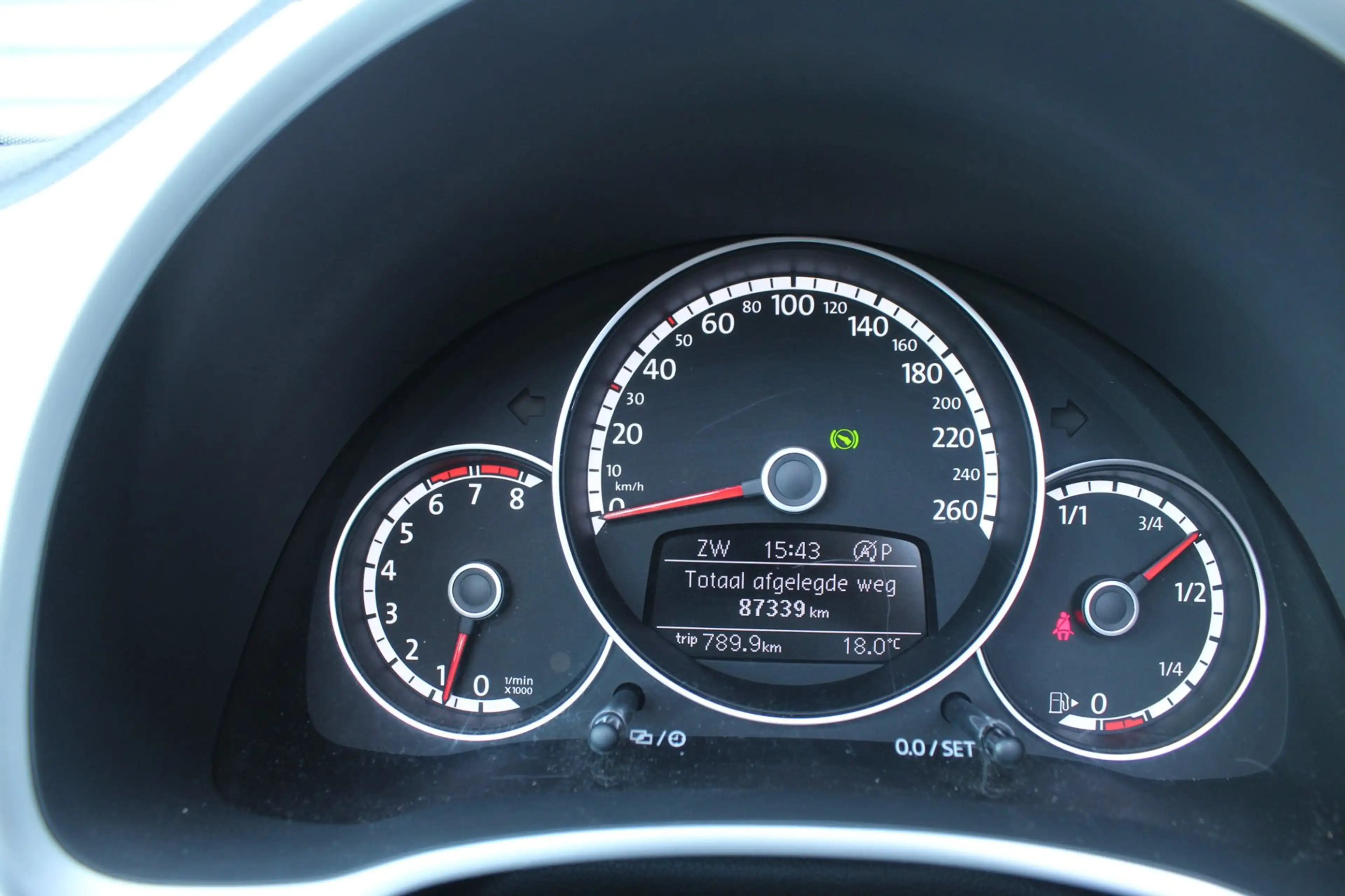 Volkswagen Beetle Cabriolet 1.2 TSI 105pk Design BlueMotion DSG6 NL- — photo 14