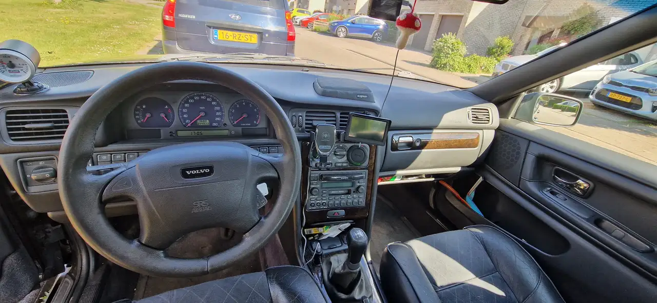 Volvo S70 2.3 R, foto 6
