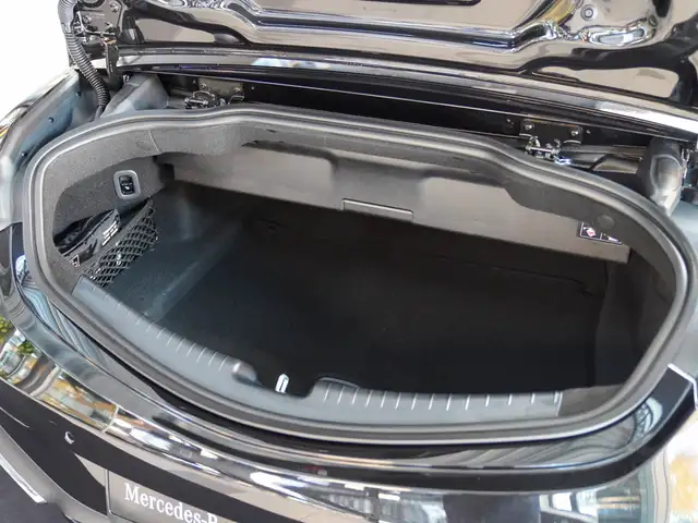Mercedes-Benz Cle view 6