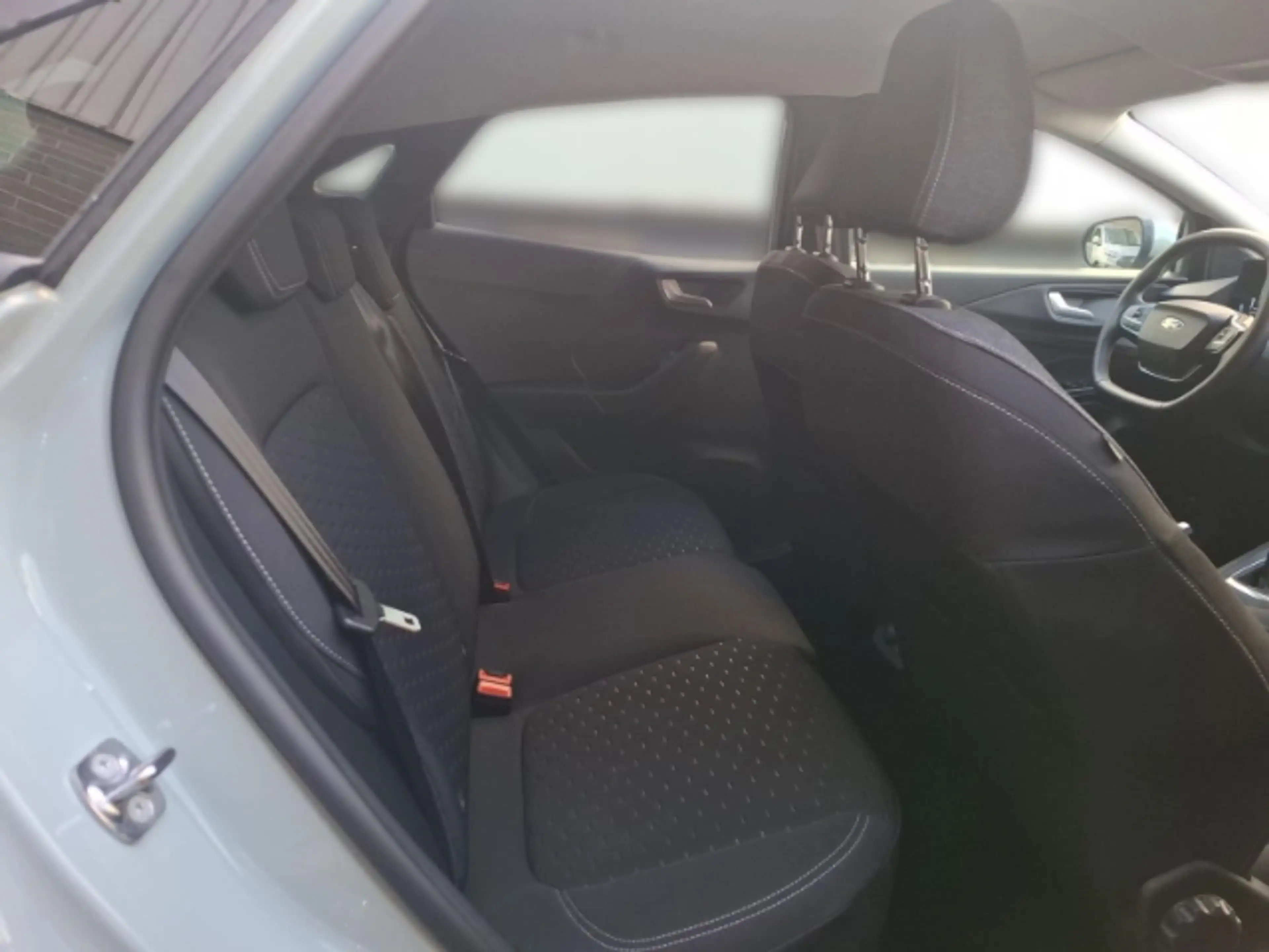 Ford Puma Titanium 1.0 EcoBoost Allwetterreifen+Winterpaket+ — photo 13