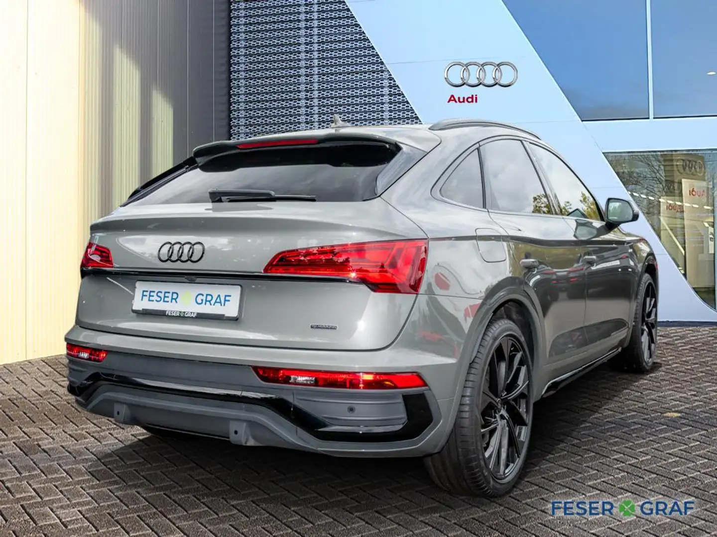 Audi Q5 Sportback 40 TDI qu. S line /Matrix/Pano/adAIR/HuD Grau - 2