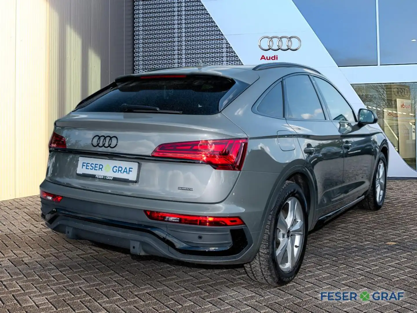Audi Q5 Sportback 40 TDI qu. S line /Matrix/Pano/adAIR/HuD Grau - 2