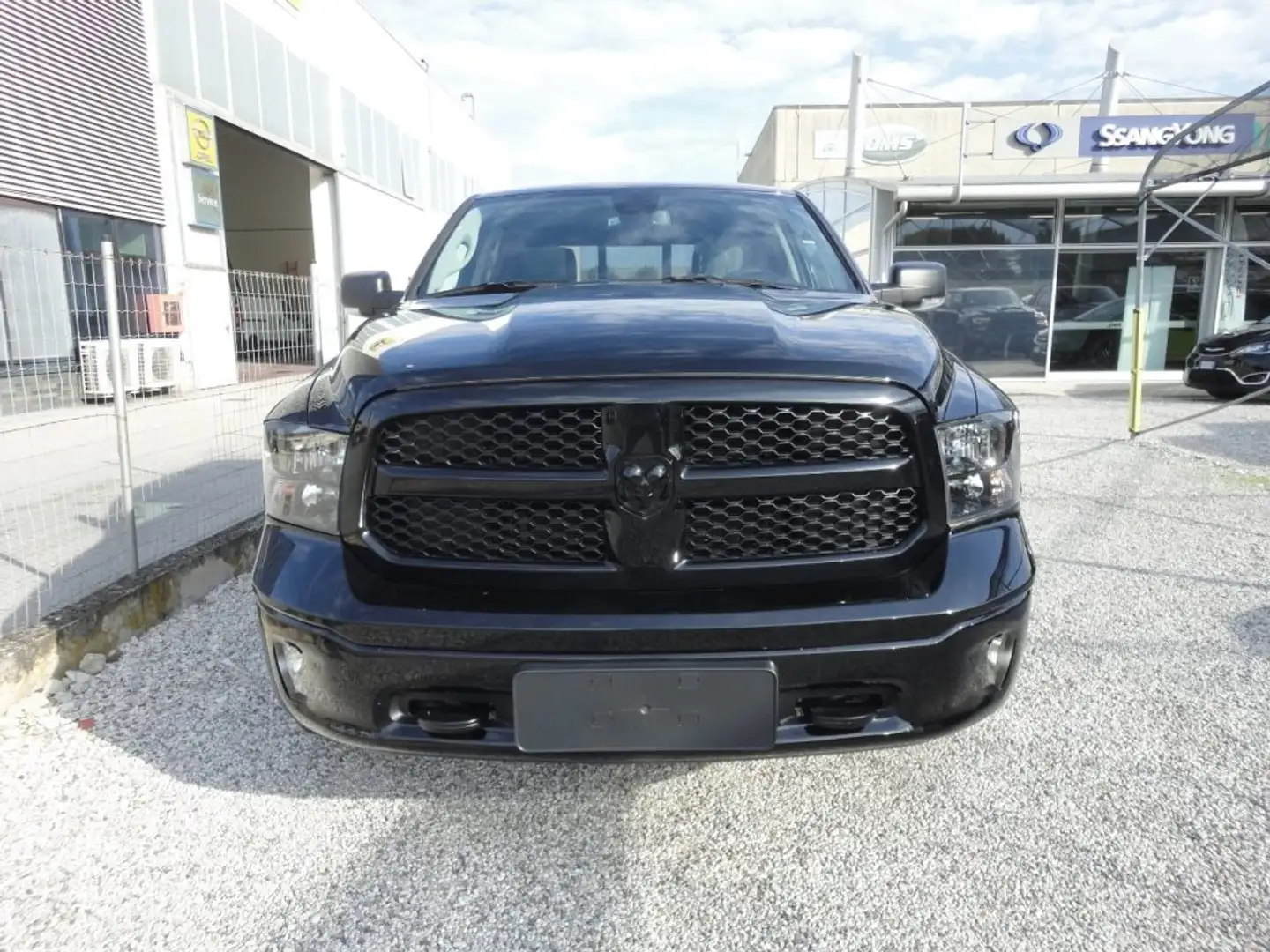 Dodge RAM 1500 5.7 GPL V8 Slt Night "Oms Style" N1 - Pronta Zwart - 2