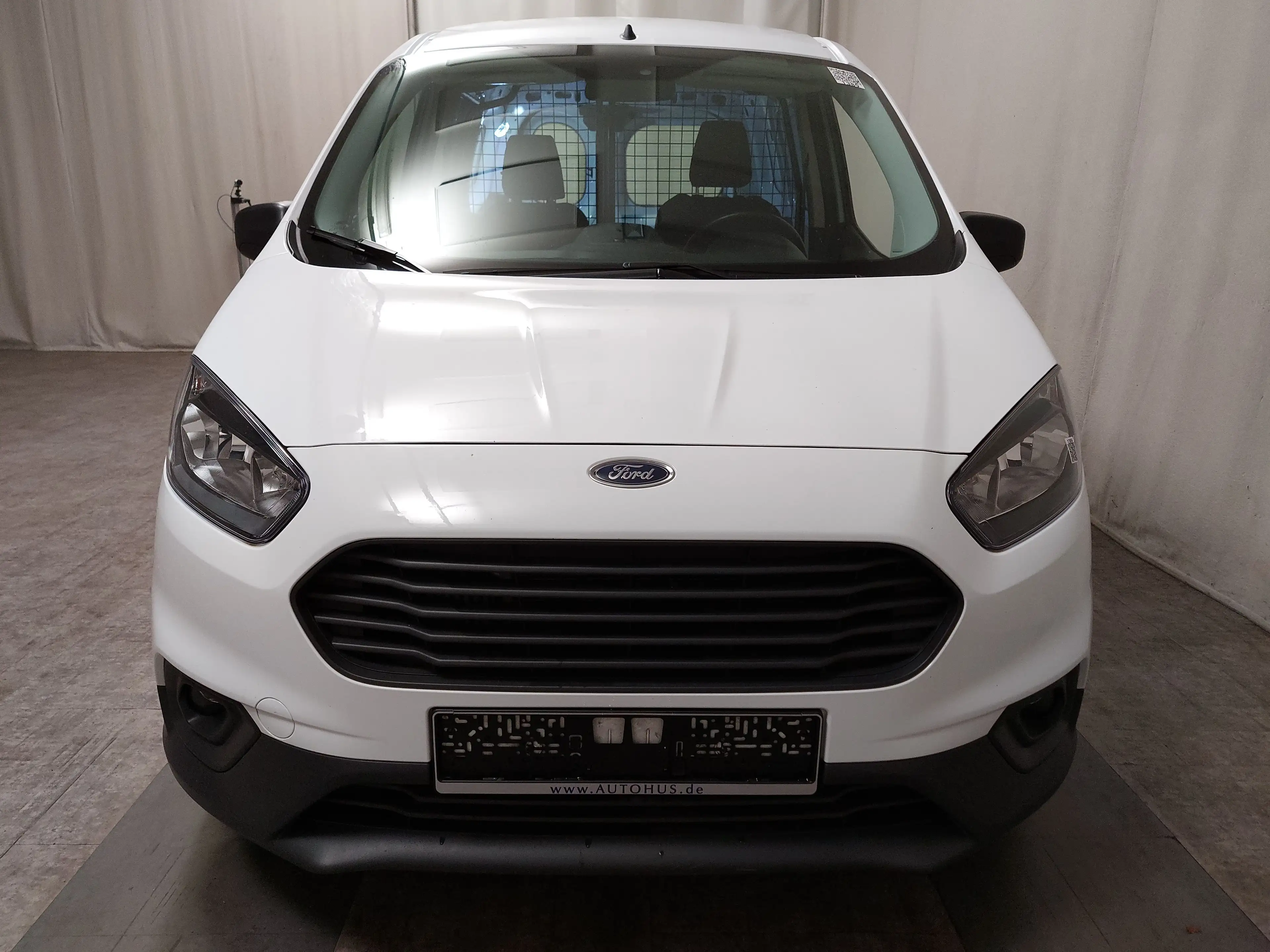 Ford Transit Courier 1.0 EcoBoost Trend Navi PDC — photo 9