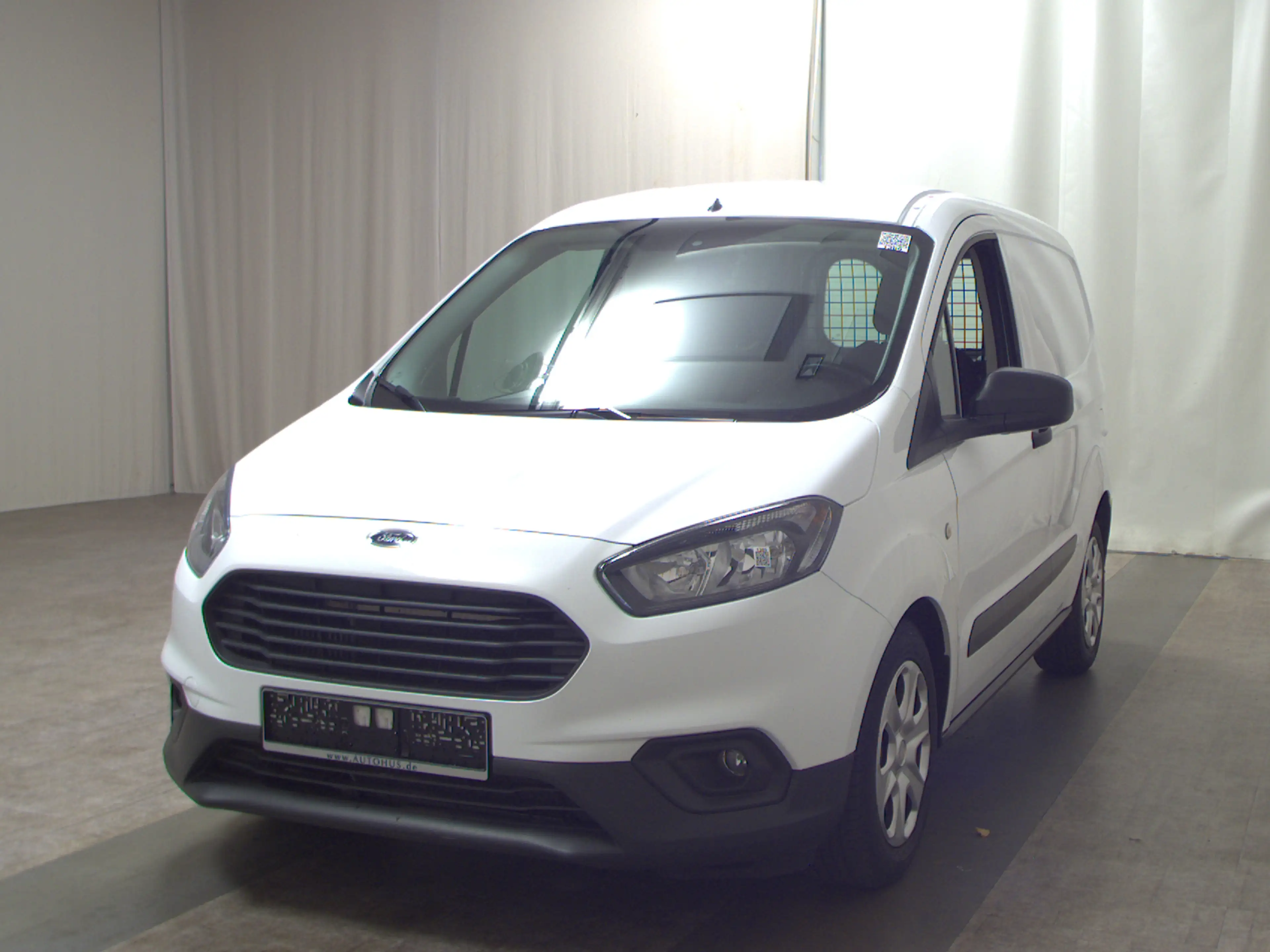 Ford Transit Courier 1.0 EcoBoost Trend Navi PDC — photo 2
