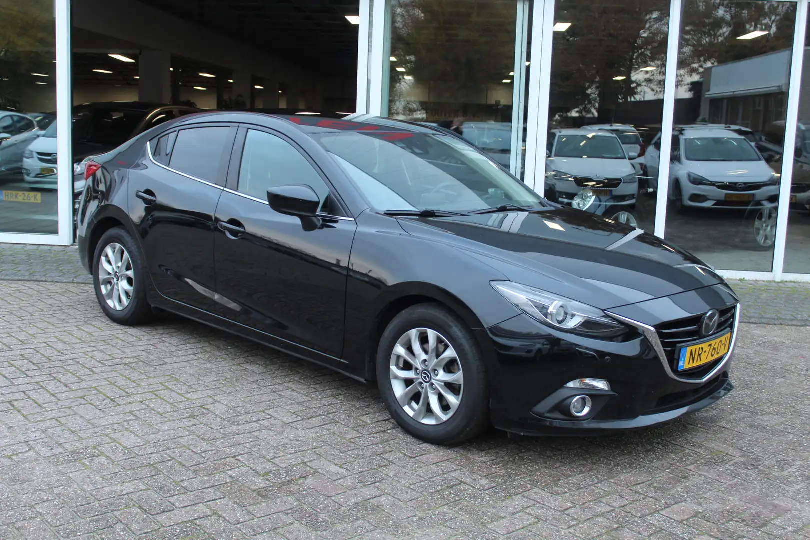 Mazda 3 2.0 GT-M//Bose//Automaat//Navi!! Zwart - 2