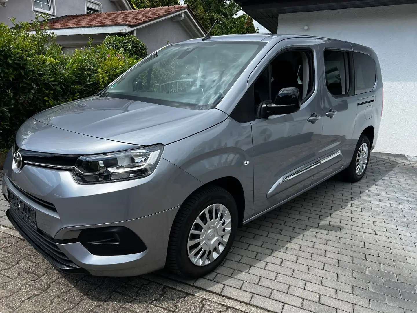 Toyota Proace City Verso L2 Rollstuhl Shuttle Grau - 2
