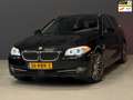 BMW 528 5-serie Touring 528i Executive AUTOMAAT LINE-ASSIS Zwart - thumbnail 1