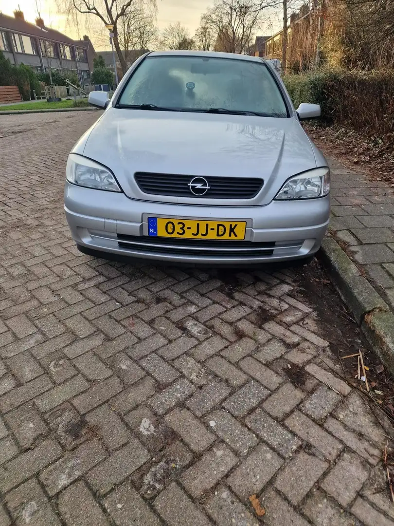 Opel Astra 1.6 GL Gris - 1