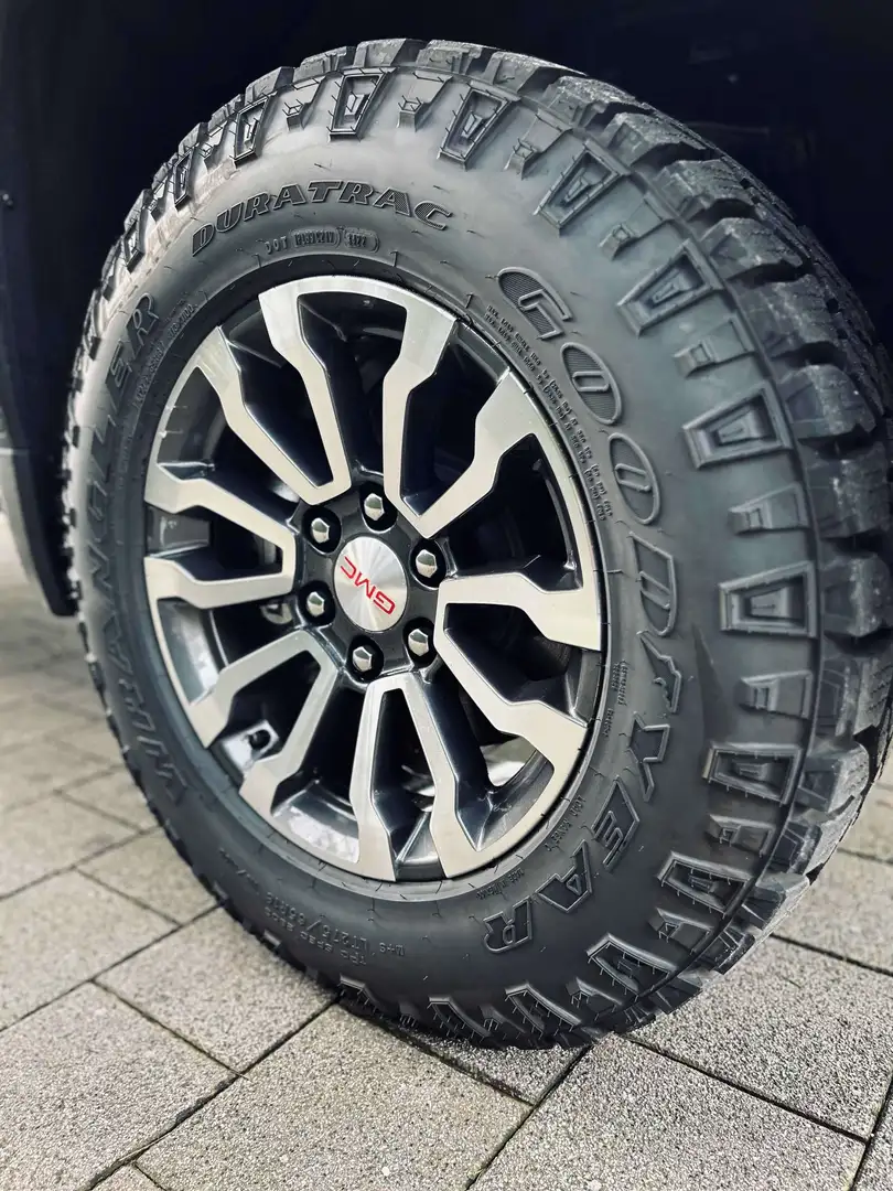 GMC Sierra AT 4Crew Cab 6.2 L - V8 €69.900 ,- excl Zwart - 2
