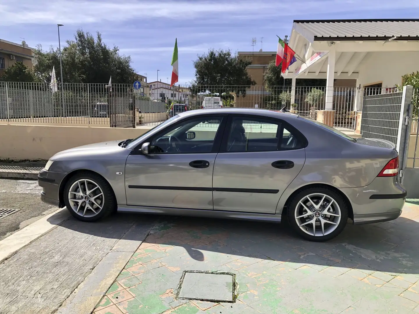 Saab 9-3 5p 2.0 Sedan AERO 9-3 siva - 2