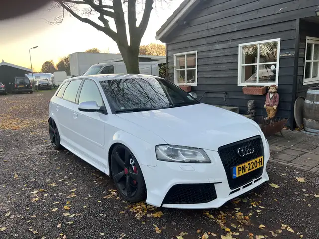 Audi RS3 Sportback 2.5 T Quattro Exclusive