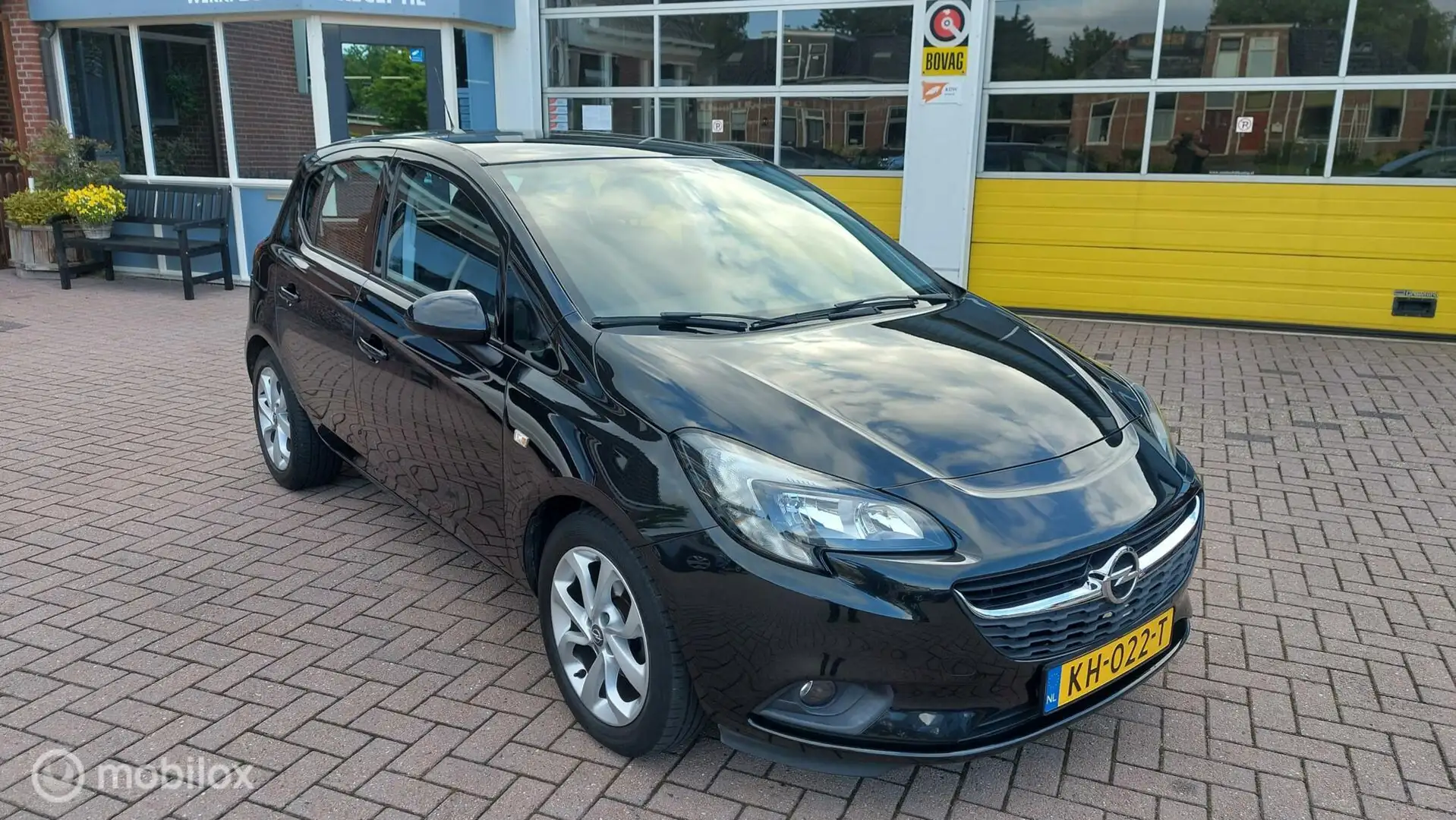 Opel Corsa 1.4 Edition Negro - 1