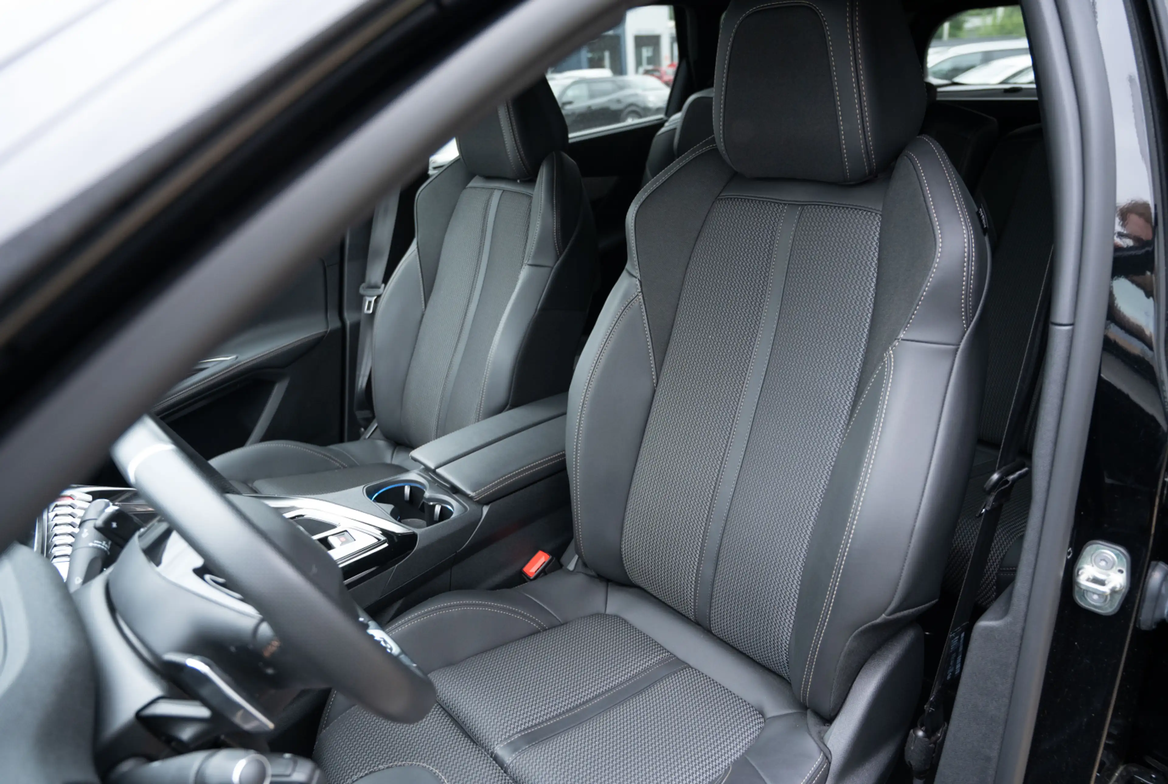 Peugeot 5008 GT 1.2 Hybrid 136 e-DSC6 *GW-TOP-DEAL* — photo 7