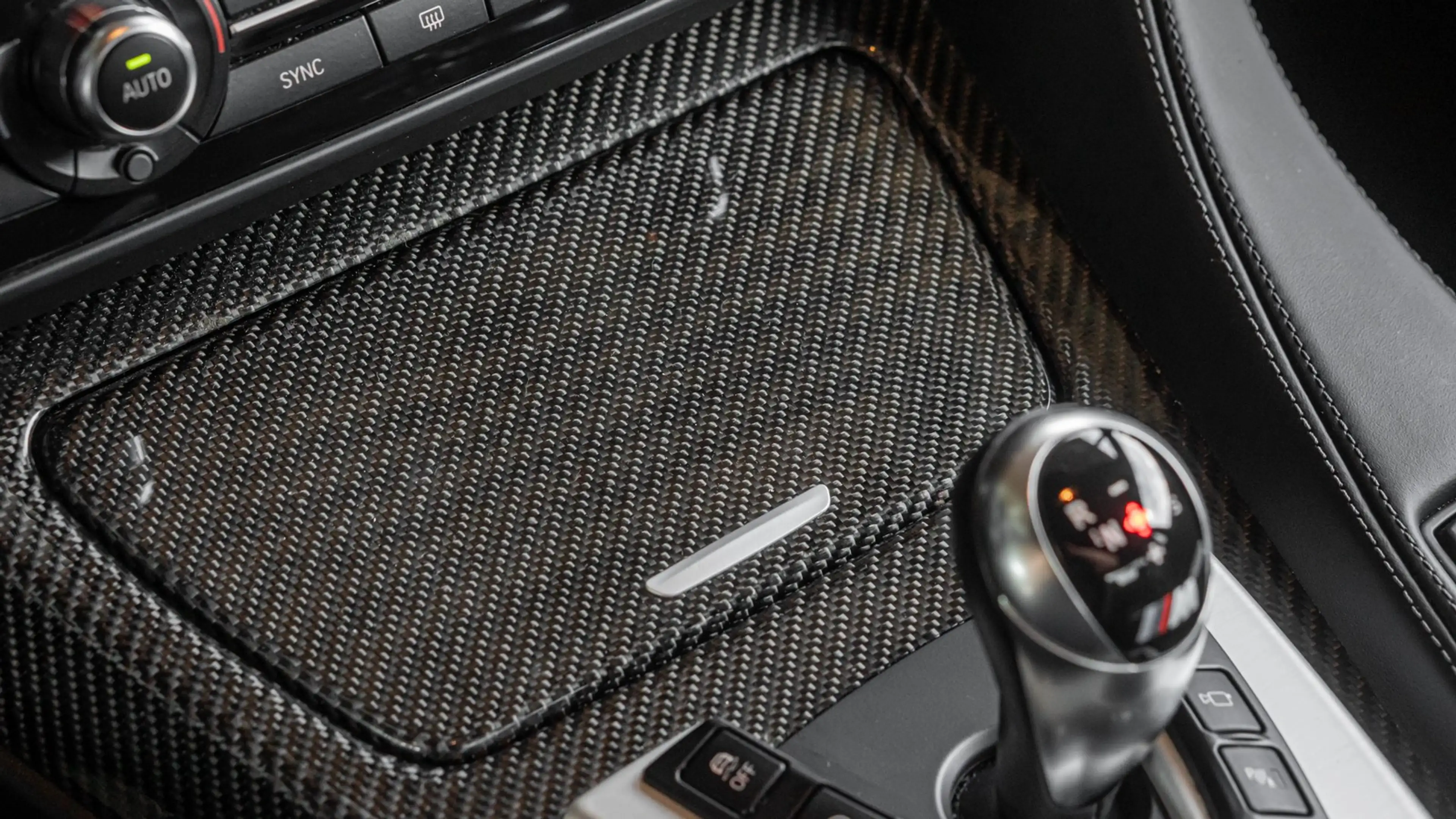 BMW M6 COUPE *AKRAPOVIC*CARBON*360°*HUD*SOFTCLOSE* — photo 14