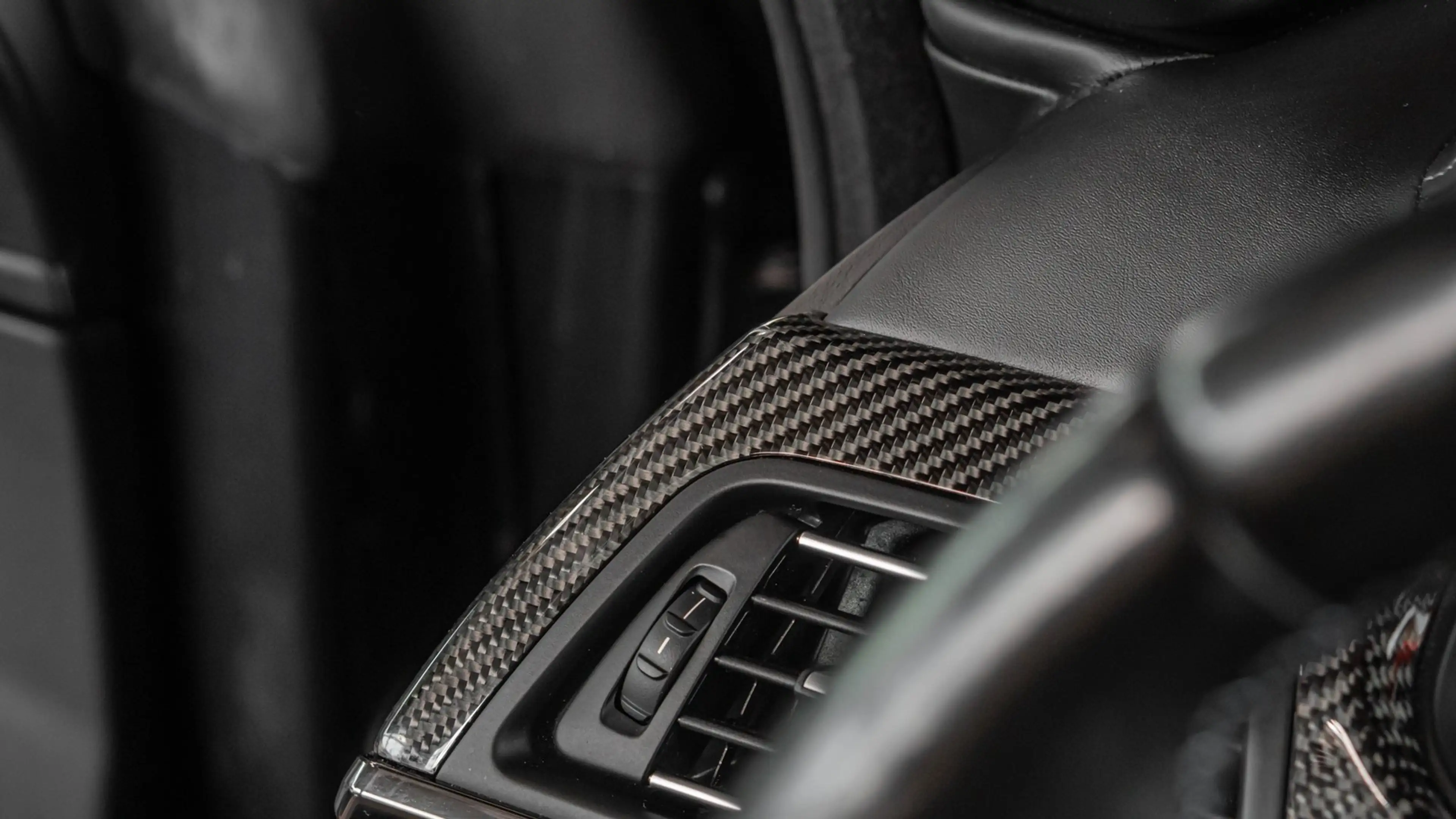 BMW M6 COUPE *AKRAPOVIC*CARBON*360°*HUD*SOFTCLOSE* — photo 15