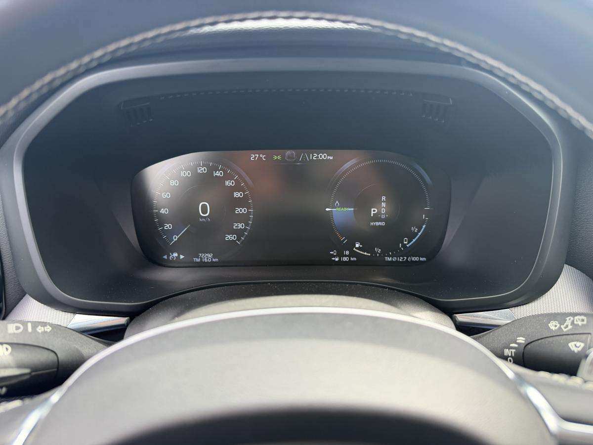 2020 Volvo XC60 T8 Eawd R-Design thumb 18