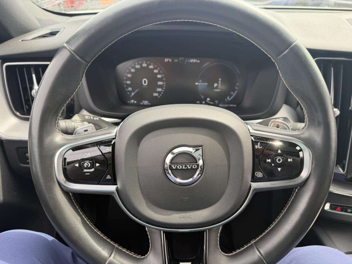 2020 Volvo XC60 T8 Eawd R-Design thumb 19