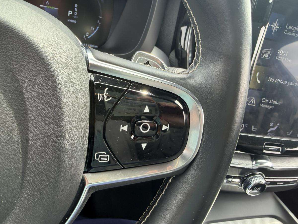2020 Volvo XC60 T8 Eawd R-Design thumb 22