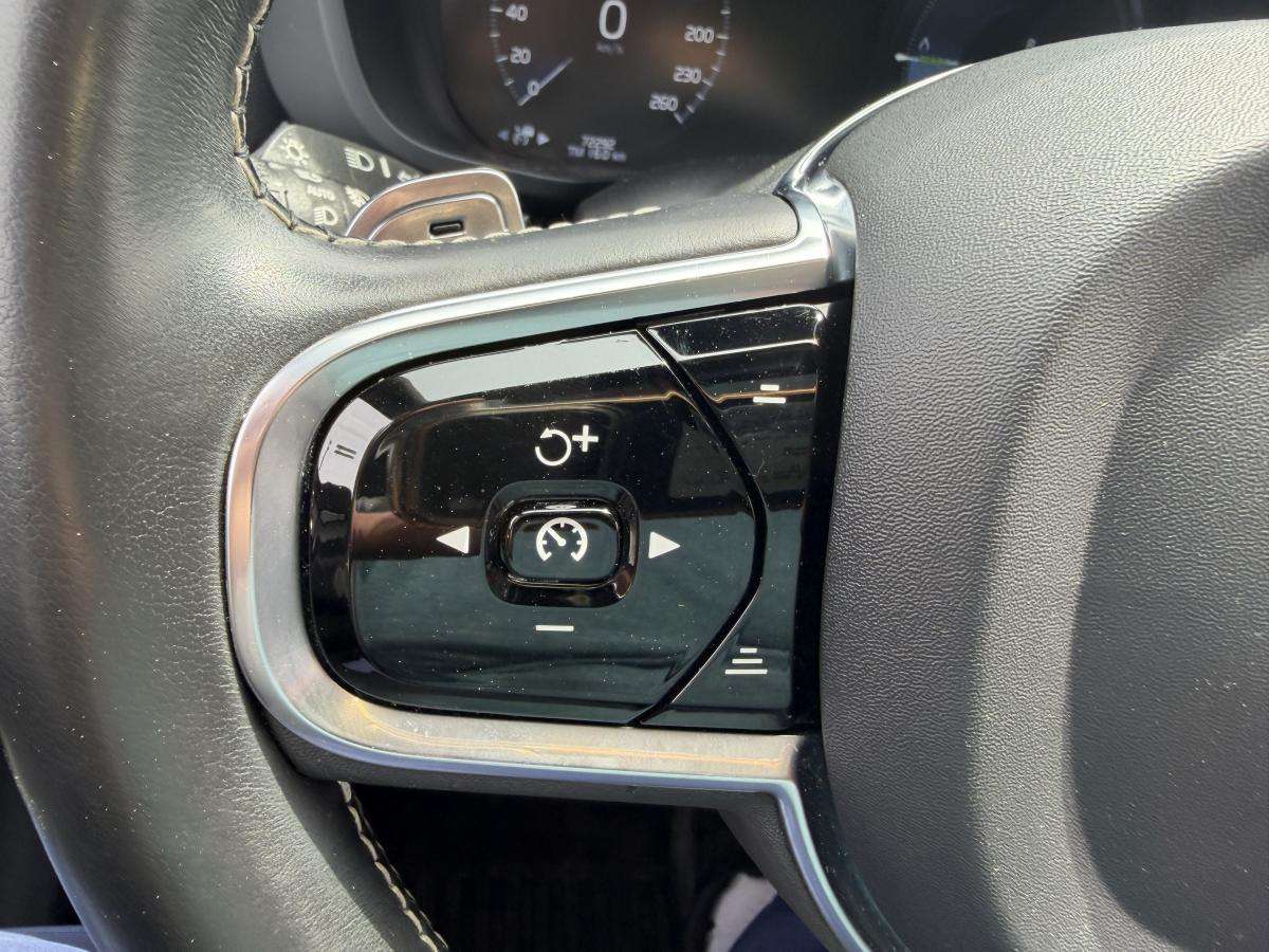 2020 Volvo XC60 T8 Eawd R-Design thumb 21