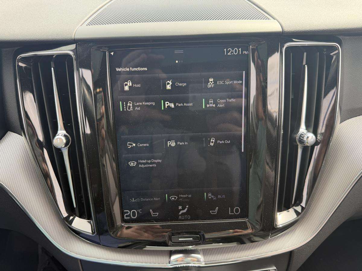 2020 Volvo XC60 T8 Eawd R-Design thumb 24