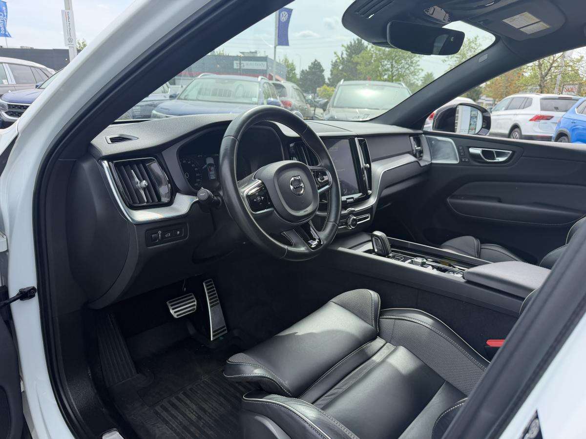 2020 Volvo XC60 T8 Eawd R-Design thumb 13
