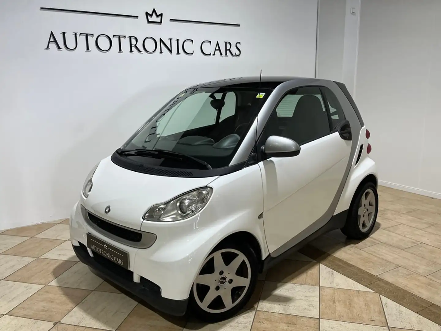 smart forTwo Coupé 52 mhd Passion Aut. Blanco - 1